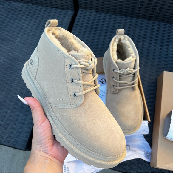 UGG AUTHENTIC NEUMEL WOMENS sz 6,7,8,9 new - Picture 8 of 9